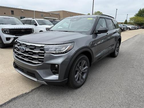 Carbonized Gray 2026 Ford Explorer Active