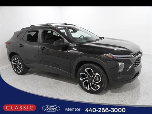 Mosaic Black Metallic 2024 Chevrolet Trax 2RS
