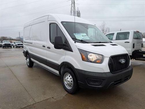 2026 Ford Transit-250 148 WB Medium Roof Cargo