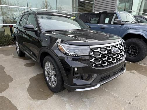 Agate Black 2026 Ford Explorer Platinum