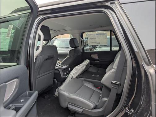 Agate Black 2026 Ford Expedition Active