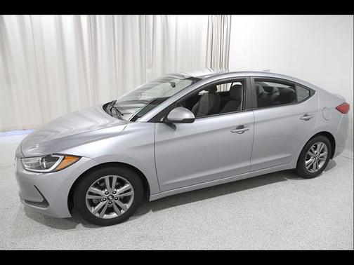 Shale Gray Metallic 2017 Hyundai ELANTRA SE