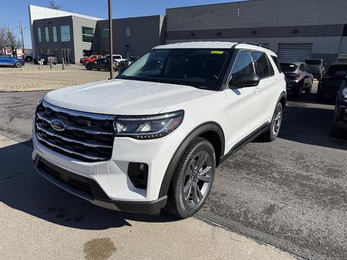 Star White 2026 Ford Explorer Active