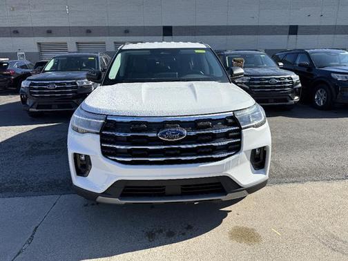 Star White 2026 Ford Explorer Active