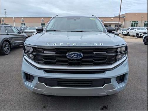 Glacier Gray Metallic 2026 Ford Expedition Max Platinum