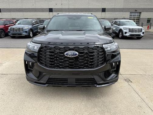 Agate Black 2026 Ford Explorer ST-Line