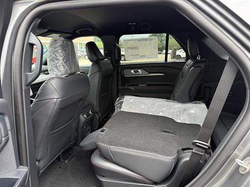 Carbonized Gray 2026 Ford Explorer ST-Line