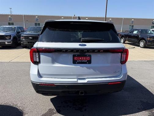 Space Gray 2026 Ford Explorer Active