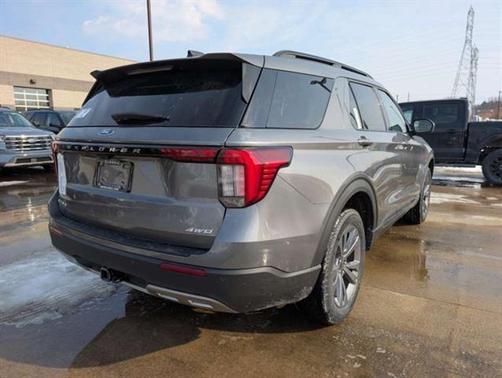 Carbonized Gray 2026 Ford Explorer Active