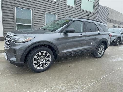 Carbonized Gray 2026 Ford Explorer Active