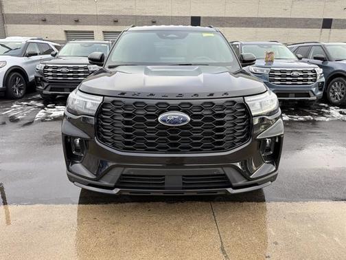Agate Black 2026 Ford Explorer ST-Line