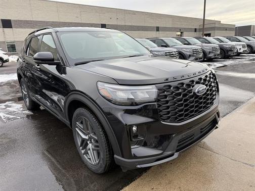 Agate Black 2026 Ford Explorer ST-Line