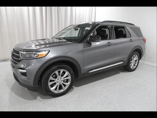 Carbonized Gray 2024 Ford Explorer XLT