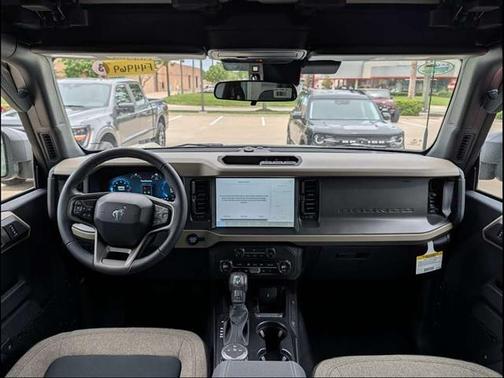 Desert Sand 2026 Ford Bronco Big Bend