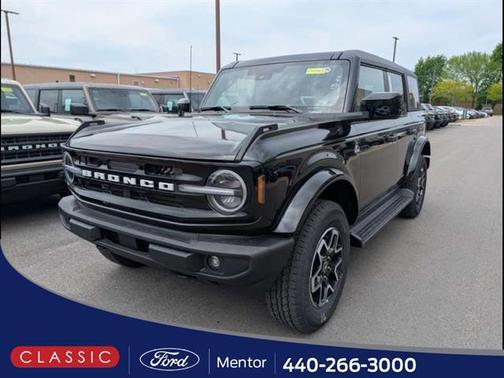 Shadow Black 2026 Ford Bronco Outer Banks