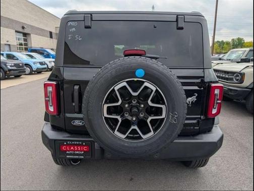 Shadow Black 2026 Ford Bronco Outer Banks