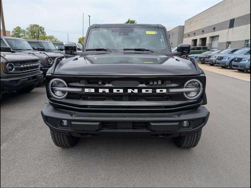 Shadow Black 2026 Ford Bronco Outer Banks