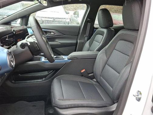 2025 Chevrolet Equinox EV LT 2