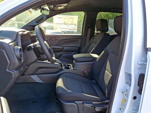 2025 Chevrolet Colorado WT
