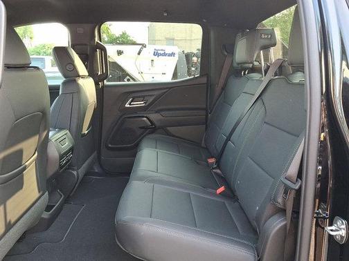 2025 Chevrolet Silverado EV LT