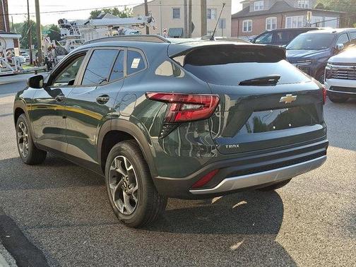 2025 Chevrolet Trax LT