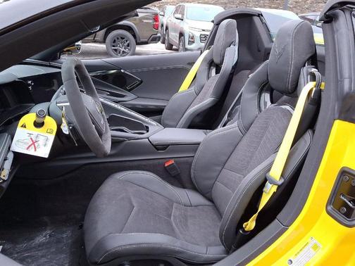 2025 Chevrolet Corvette Stingray w/2LT