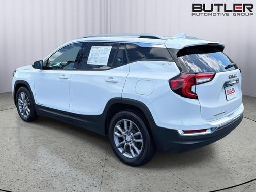 Summit White 2024 GMC Terrain SLT