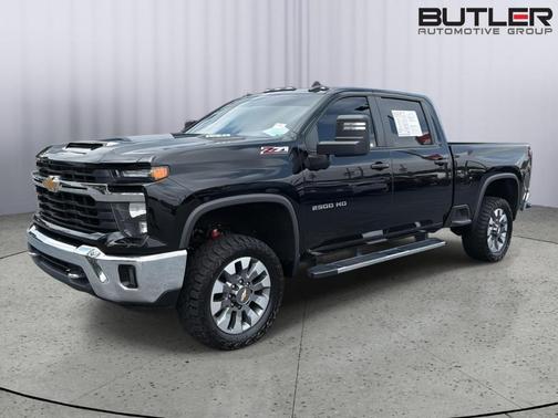 Black 2024 Chevrolet Silverado 2500 LT