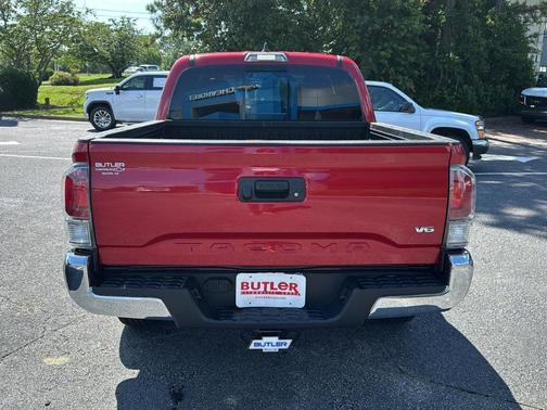 2022 Toyota Tacoma SR