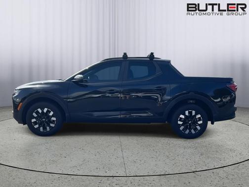 Phantom Black 2025 Hyundai SANTA CRUZ SEL