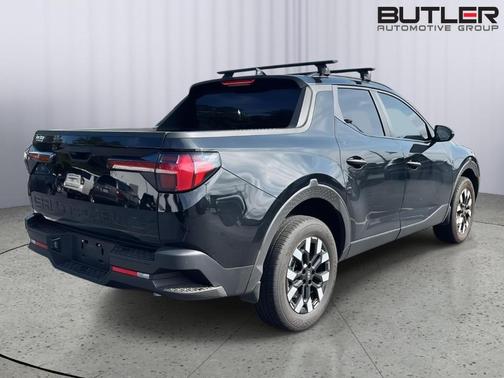 Phantom Black 2025 Hyundai SANTA CRUZ SEL