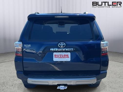 Nautical Blue Metallic 2016 Toyota 4Runner Trail