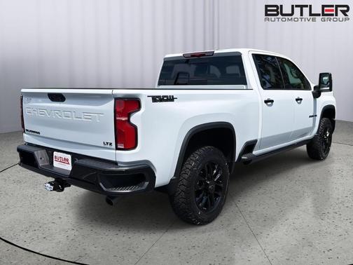 Summit White 2026 Chevrolet Silverado 2500 LTZ