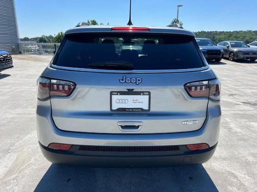 Billet Silver Metallic Clearcoat 2022 Jeep Compass Latitude