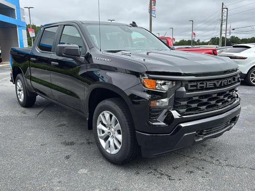 2025 Chevrolet Silverado 1500 Custom