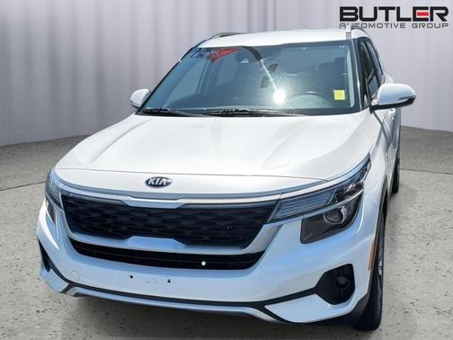 Snow White Pearl 2021 Kia Seltos S