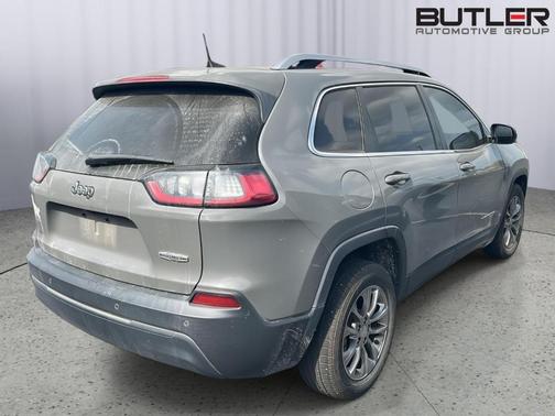 Sting Gray Clearcoat 2021 Jeep Cherokee Latitude Plus