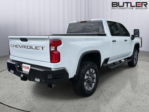 Summit White 2021 Chevrolet Silverado 2500 Custom