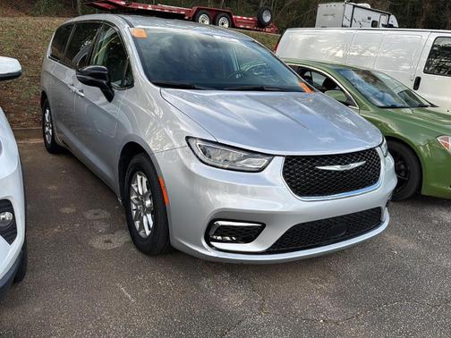 2024 Chrysler Pacifica Touring-L