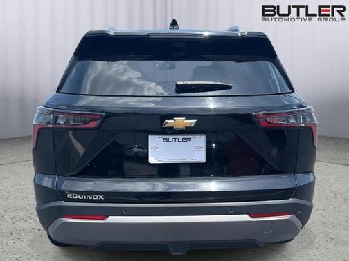 Mosaic Black Metallic 2025 Chevrolet Equinox LT