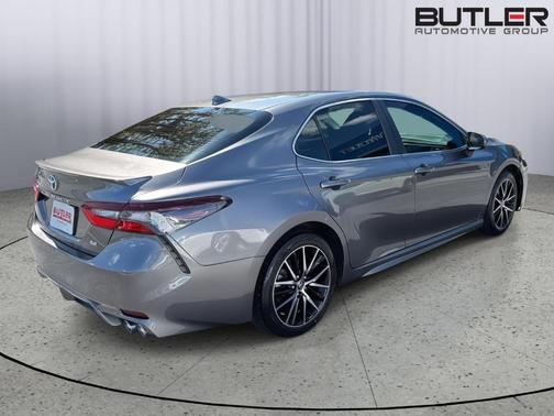 Predawn Gray Mica 2021 Toyota Camry SE