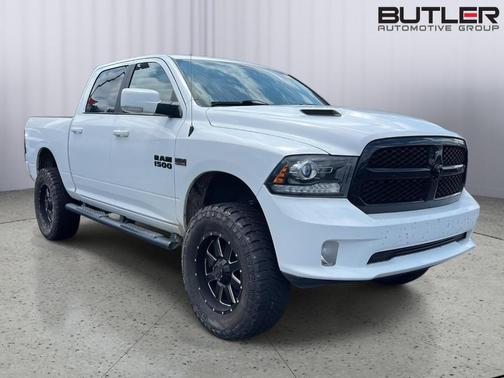 Bright White Clearcoat 2017 RAM 1500 Sport