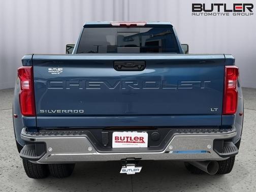 Lakeshore Blue Metallic 2026 Chevrolet Silverado 3500 LT