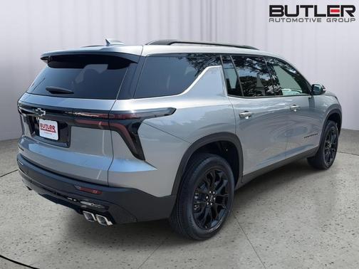 Sterling Gray Metallic 2026 Chevrolet Traverse LT