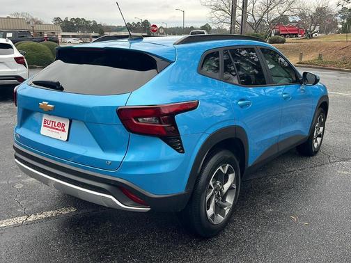 2025 Chevrolet Trax LT