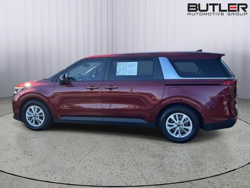 2023 Kia Carnival LX