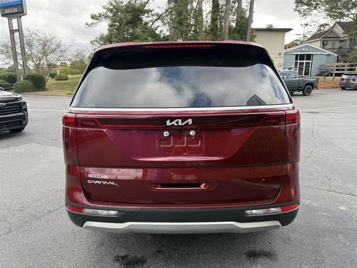 2023 Kia Carnival LX