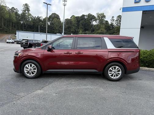 2023 Kia Carnival LX