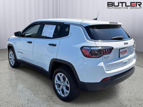 Bright White Clearcoat 2024 Jeep Compass Sport