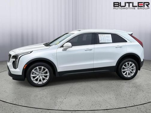 Crystal White Tri-Coat 2023 Cadillac XT4 Luxury